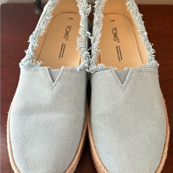 TOMS Women's Light Blue Espadrille Platform Shoes - Picture 6 of 12